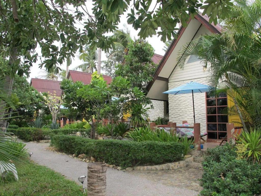 Blue Beach Resort Baanphakrimlay Экстерьер фото
