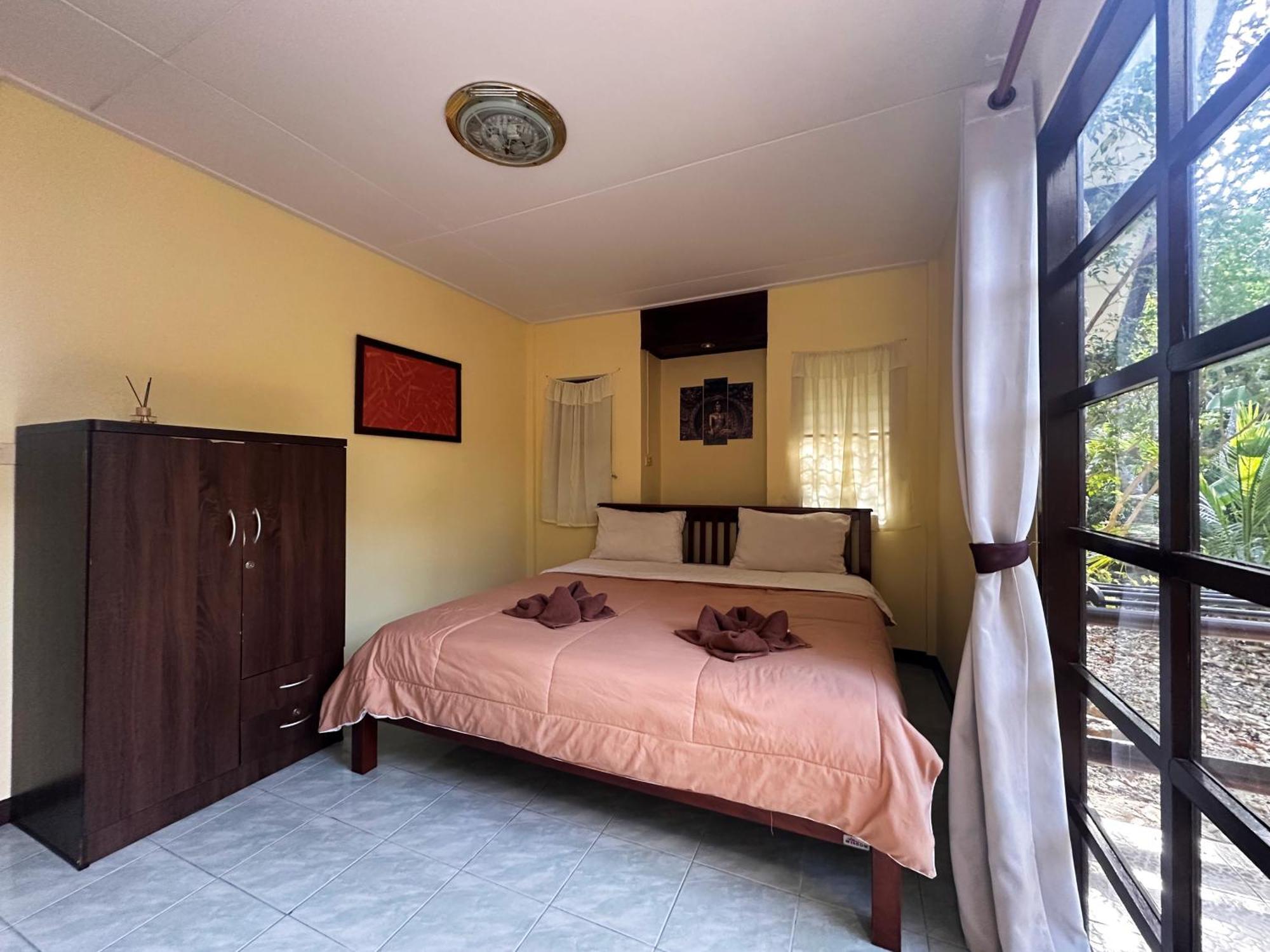 Blue Beach Resort Baanphakrimlay Экстерьер фото
